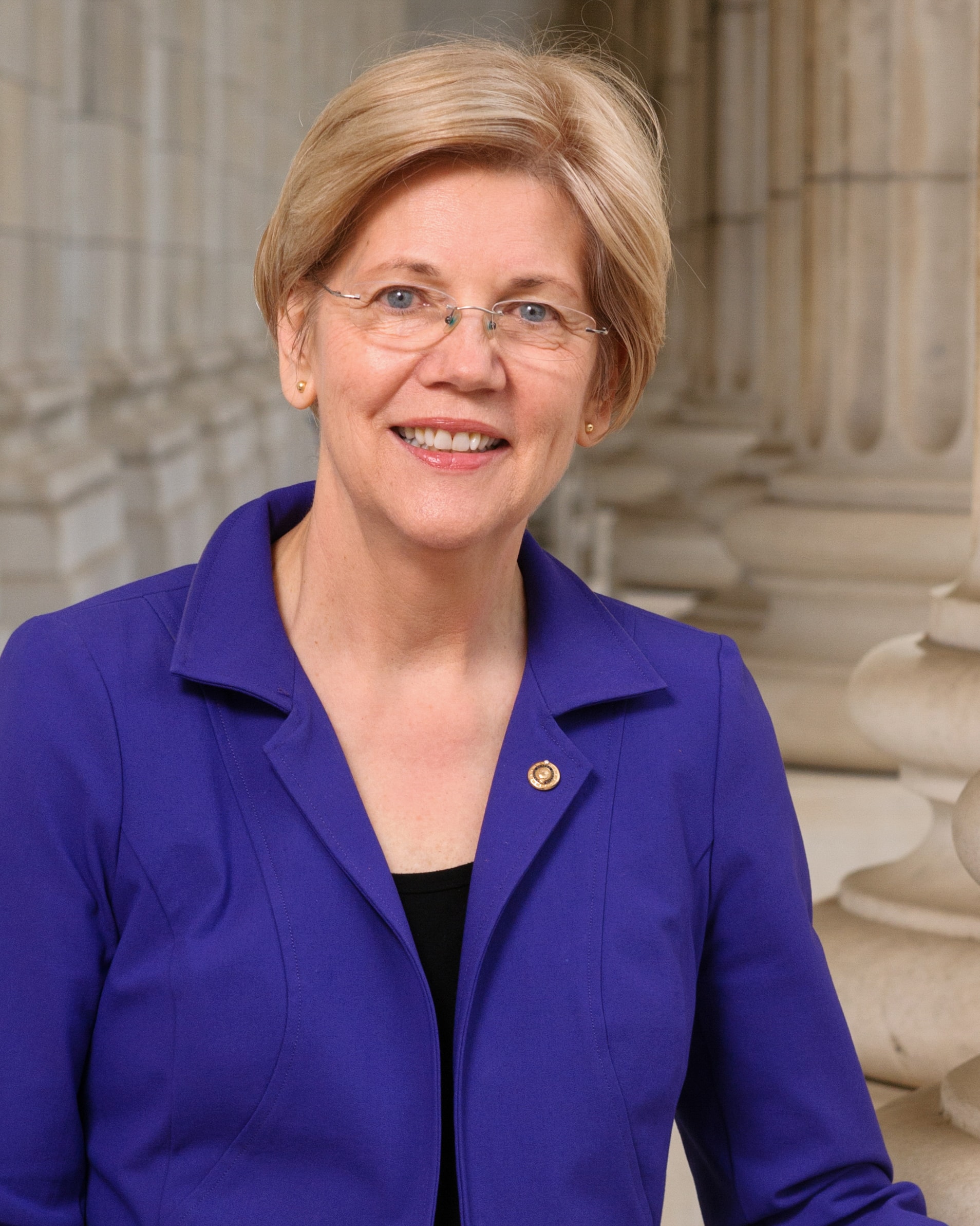 Warren-led senators press credit bureaus over alleged unchecked errors tied to student loan servicers